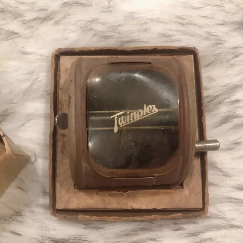 Vintage Deluxe Twinplex Mens Grooming Blade Sharpener Stropper